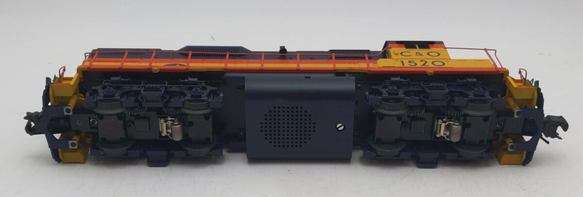 Atlas 3271 O Chessie System GP15T Diesel Locomotive w/TMCC #1520 (3 Rail)