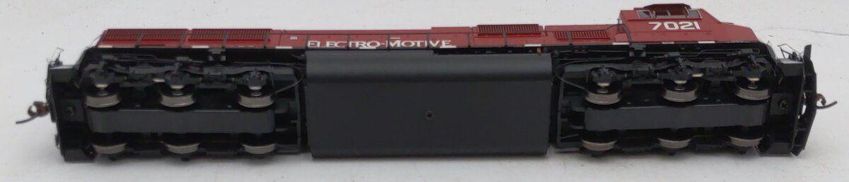 Athearn G69328 HO Electro-Motive SD70M Diesel Locomotive w/DCC & Sound #7021 EX/Box