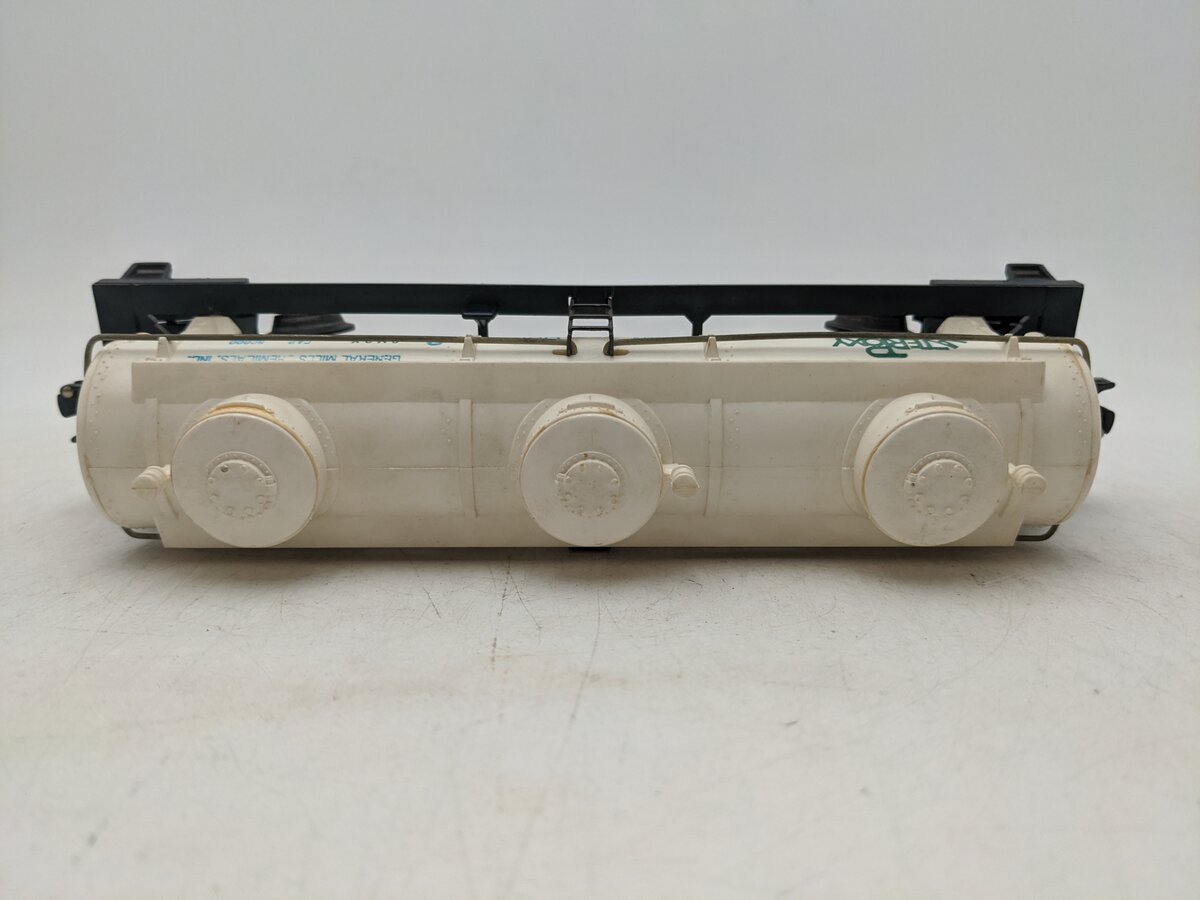 Lionel 6-9250 Waterpoxy Triple Dome Tank Car NIB