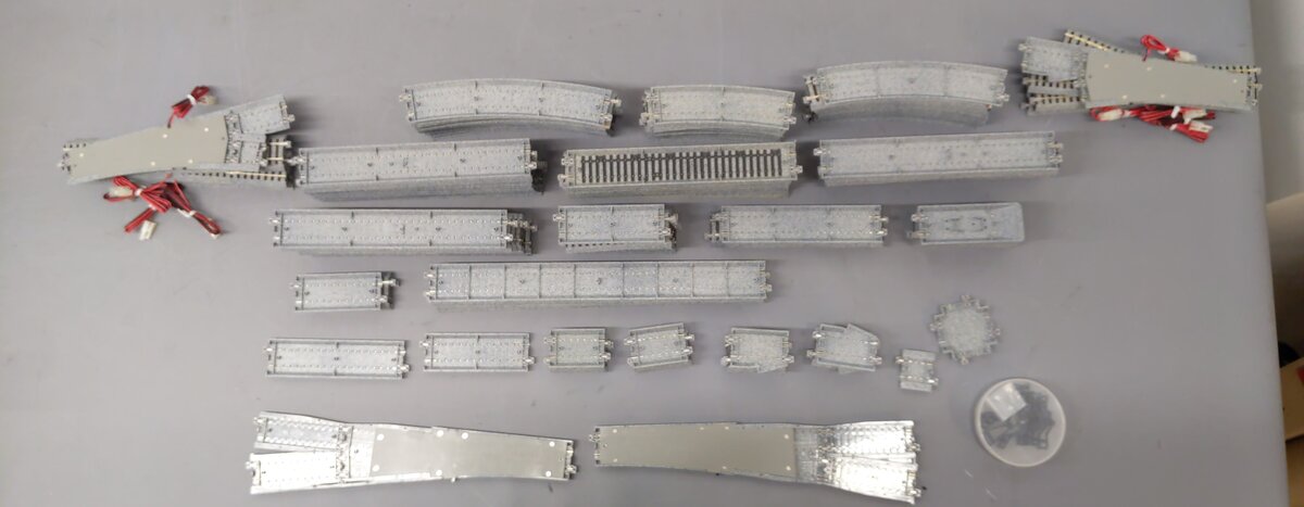 Kato 3-0680 HO Black River Junction Track Set [157pcs] EX/Box
