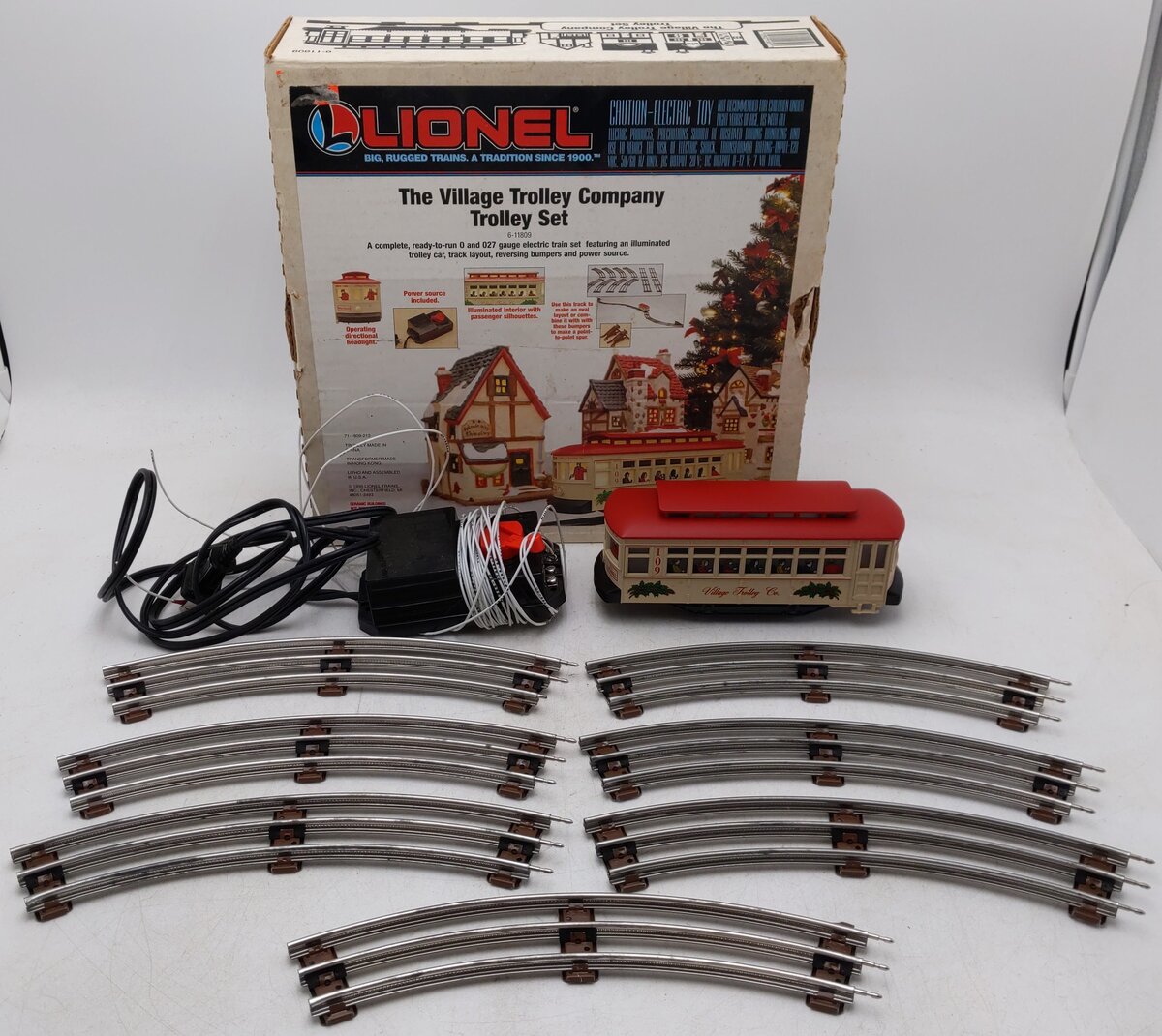 Lionel 6-11809 O Gauge The Village Trolley Christmas Train Set VG/Box
