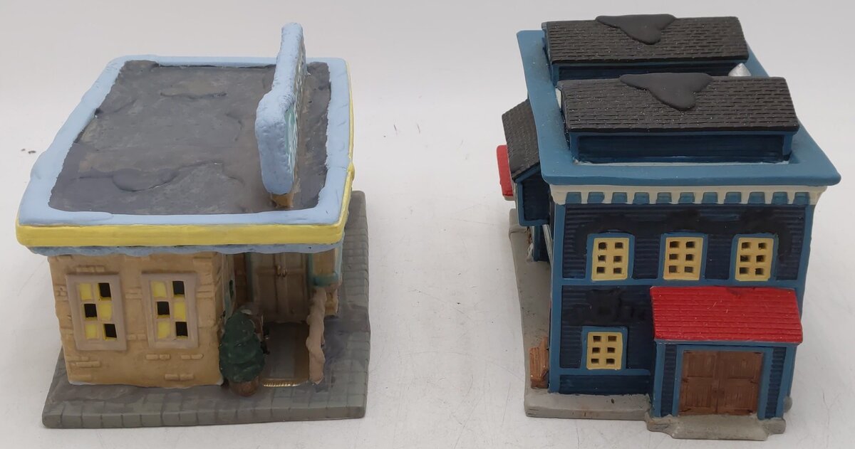 Lemax Assorted Ceramic Buildings [2] EX