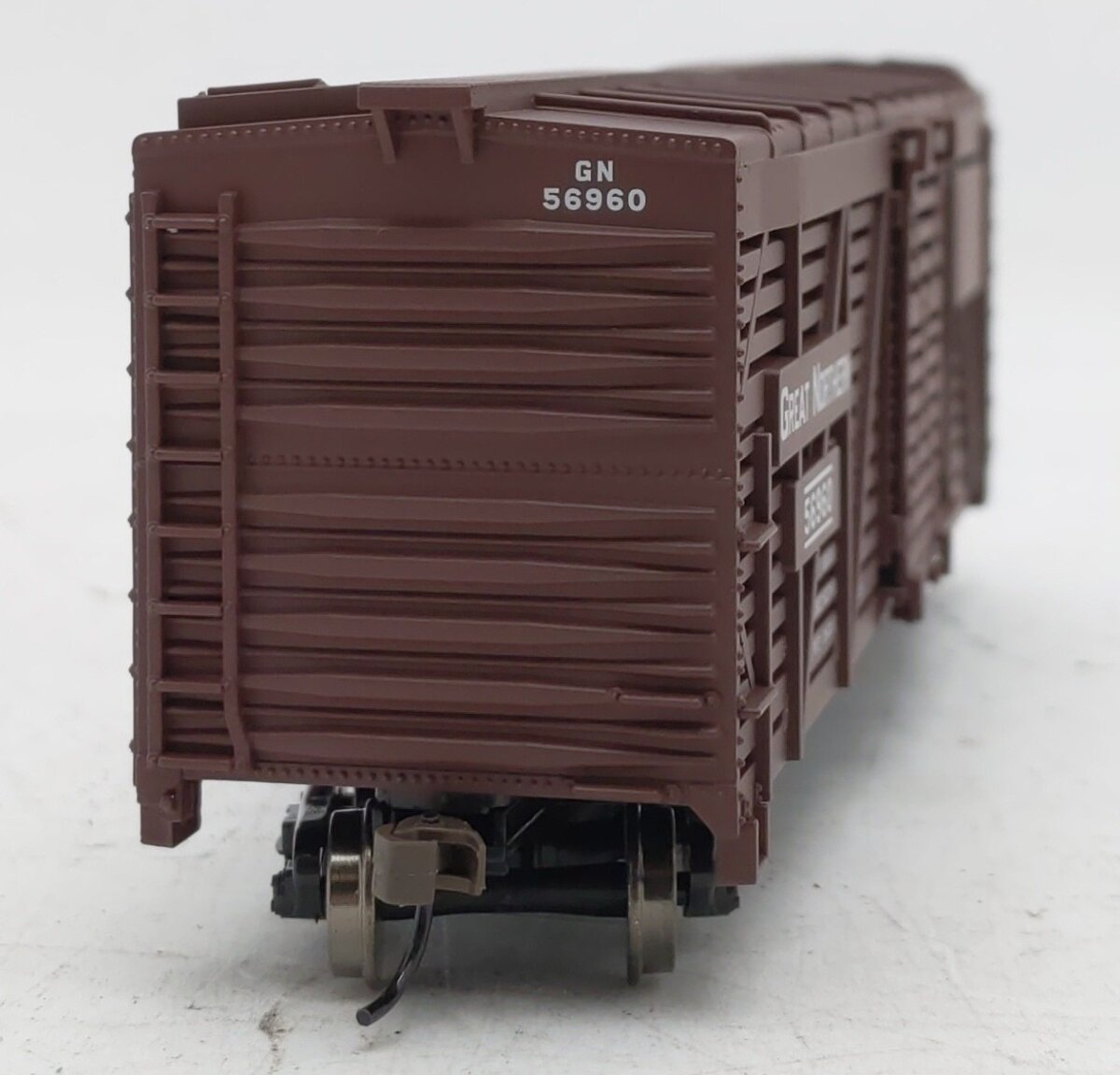 Walthers 931-1682 HO Scale Great Northern 40' Stock Car #56960 LN/Box