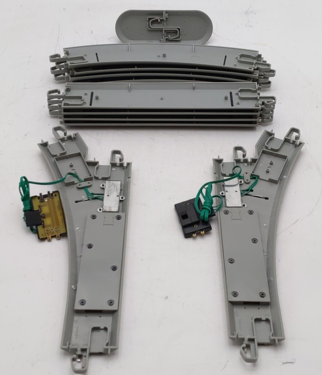 Bachmann 44594 HO Nickel Silver E-Z Track System Layout Expansion Pack EX/Box