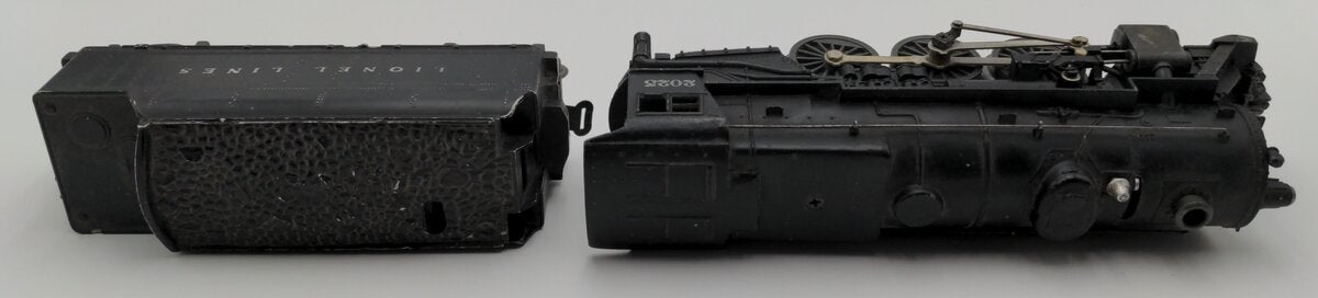 Lionel 2025 Vintage O 2-6-2 Die-Cast Steam Locomotive with 2466WX Tender VG