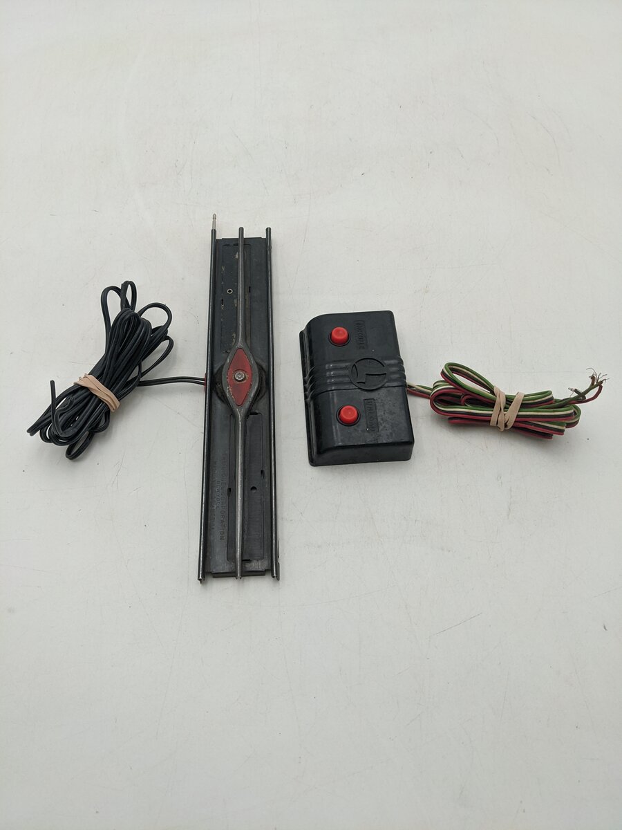 Lionel 1019 Vintage O27 Remote Uncoupler Track Set VG
