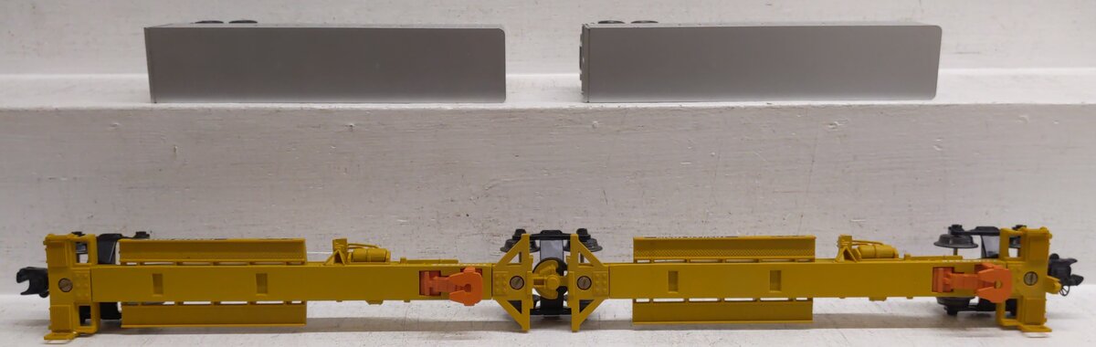 Lionel 6-16345 O TTUX Flatcar with 2 Sea Land Trailers #16345 #16346 EX
