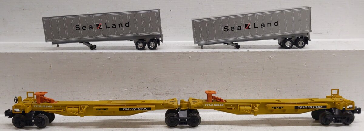 Lionel 6-16345 O TTUX Flatcar with 2 Sea Land Trailers #16345 #16346 EX