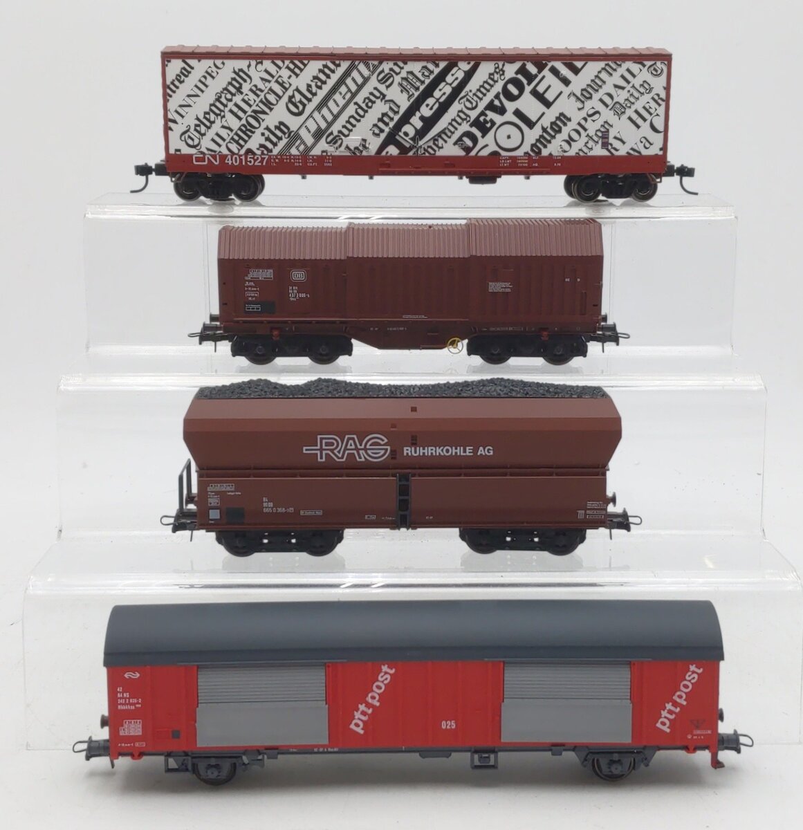 Roco & Other HO Scale Assorted Freight Cars: 46244, 46273, 4393A, 300200 [4] EX