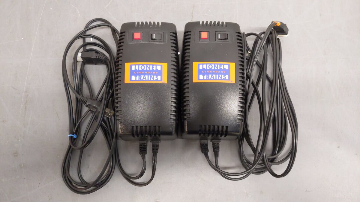 Lionel 6-32930 ZW Multi-Watt Transformer with Two 180 Watt Transformers EX/Box