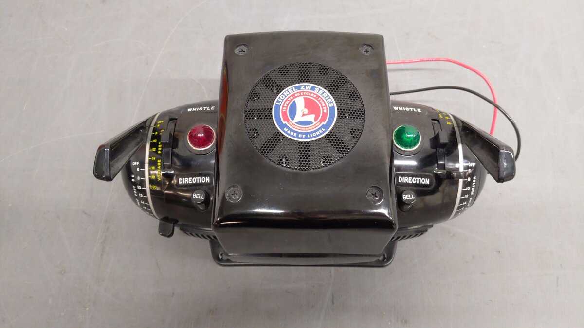 Lionel 6-32930 ZW Multi-Watt Transformer with Two 180 Watt Transformers EX/Box