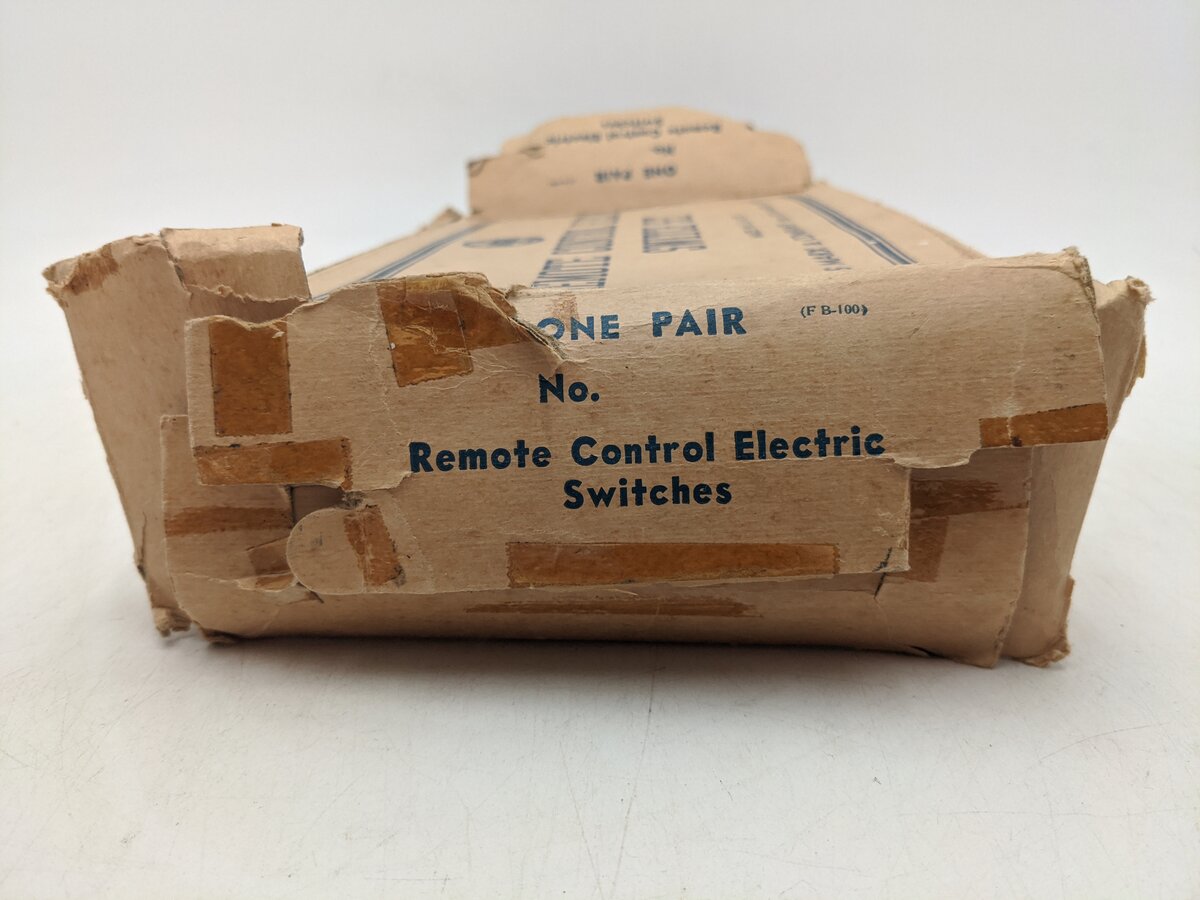 Marx 1590 Vintage O 027 Remote Control Switches (Pair) VG/Box