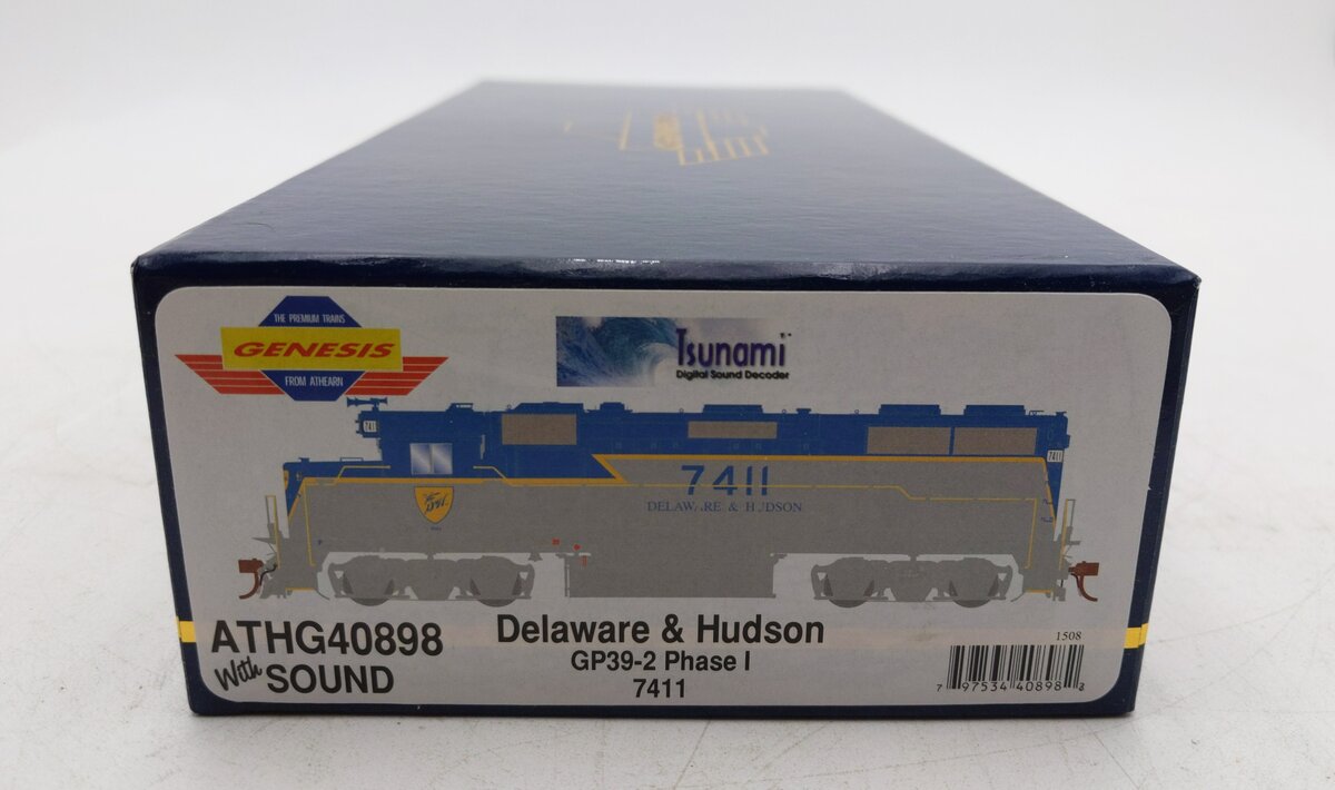 Athearn G40898 HO D&H GP39-2 Phase I Diesel Locomotive #7411 w/ DCC & Sound NIB