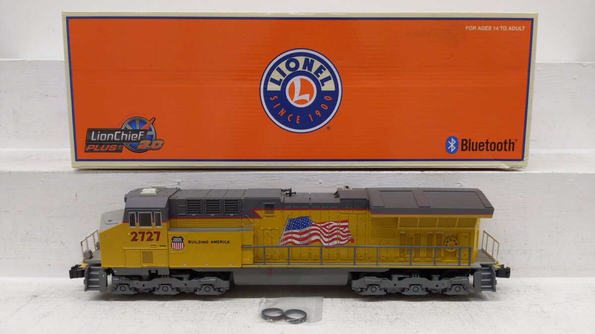 Lionel 1934042 O Union Pacific LionChief Plus 2.0 ET44AC Diesel Locomotive #2727 EX/Box