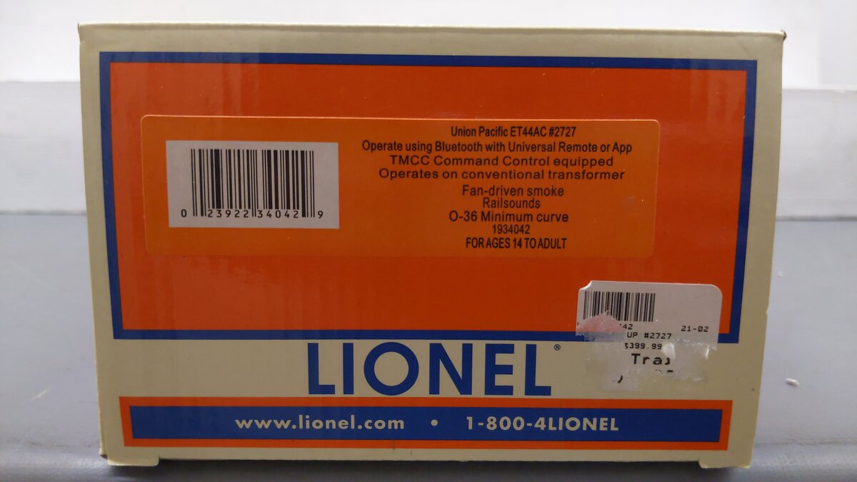 Lionel 1934042 O Union Pacific LionChief Plus 2.0 ET44AC Diesel Locomotive #2727 EX/Box