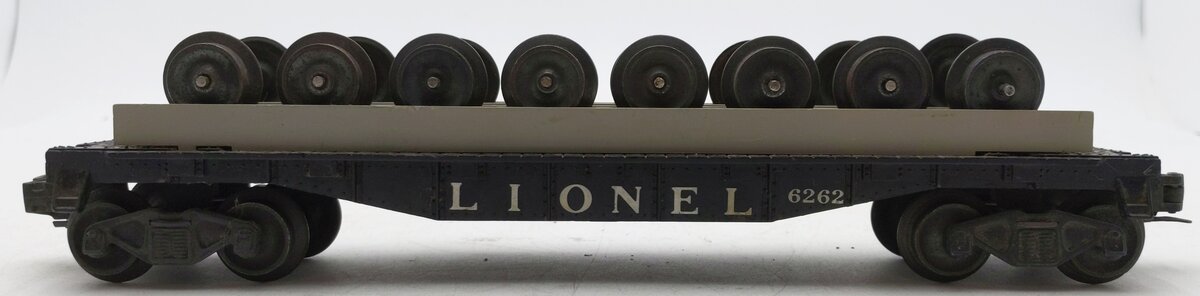 Lionel 6262 Vintage O Black Flatcar with Wheel Sets VG