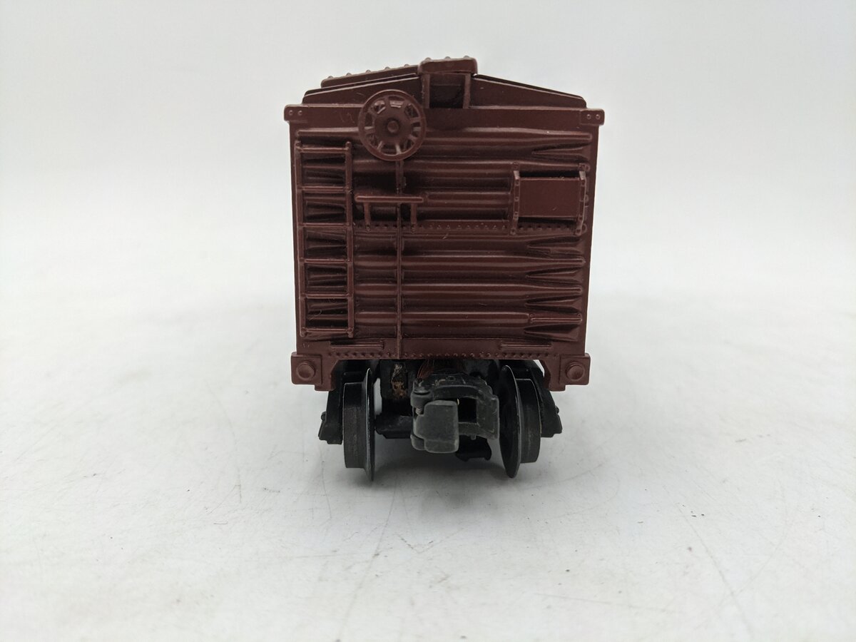 Lionel x2458 Vintage O Pennsylvania Short Boxcar w/Extra Rivet EX