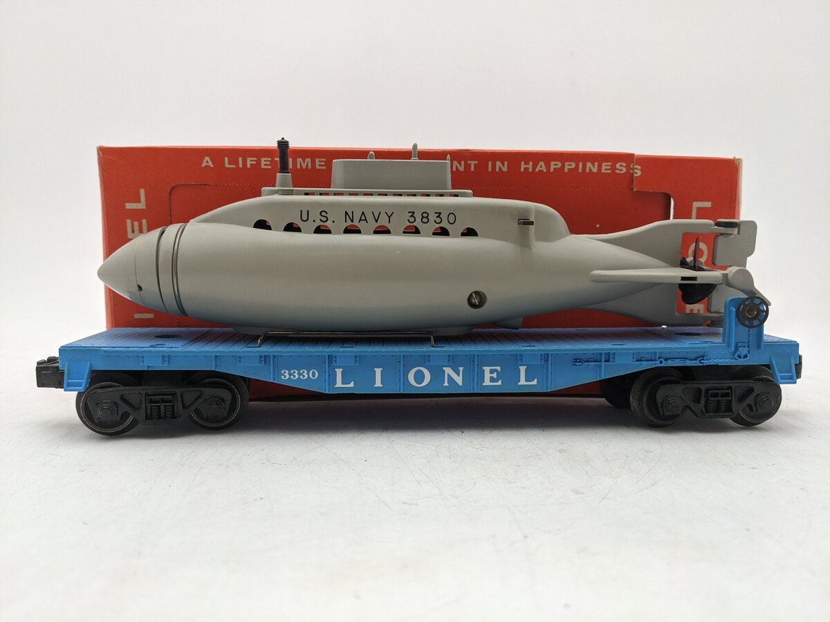 Lionel 3830 Vintage O Flatcar with Operating U.S. Navy Submarine VG/Box