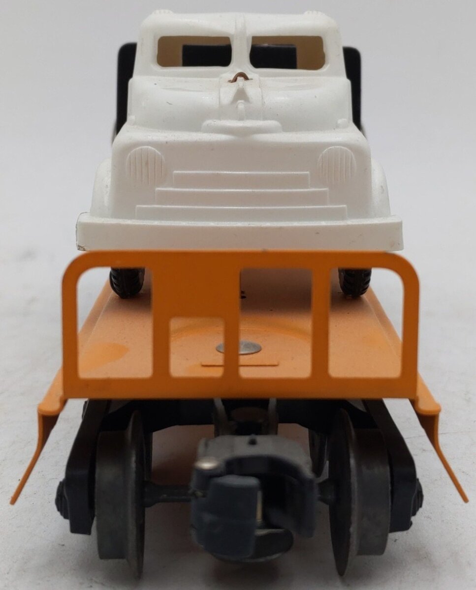 Lionel 6151 Vintage O Flatcar with Range Patrol Truck VG