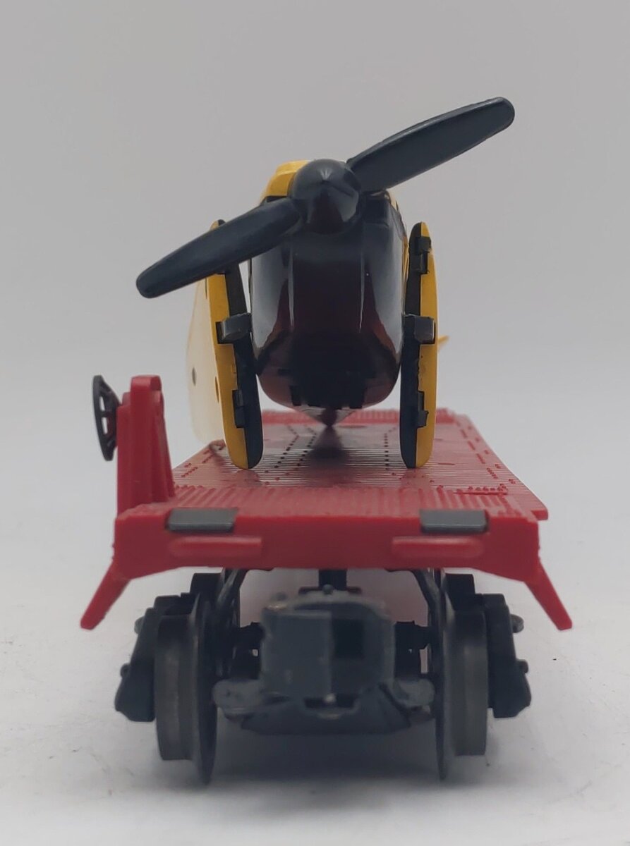 Lionel 6800 Vintage O Flatcar with Yellow over Black Airplane EX