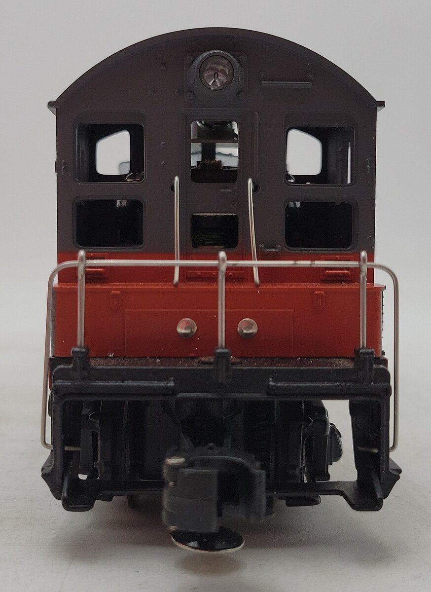 Lionel 6-18503 O Gauge Southern Pacific Diesel Switcher #8503 EX/Box