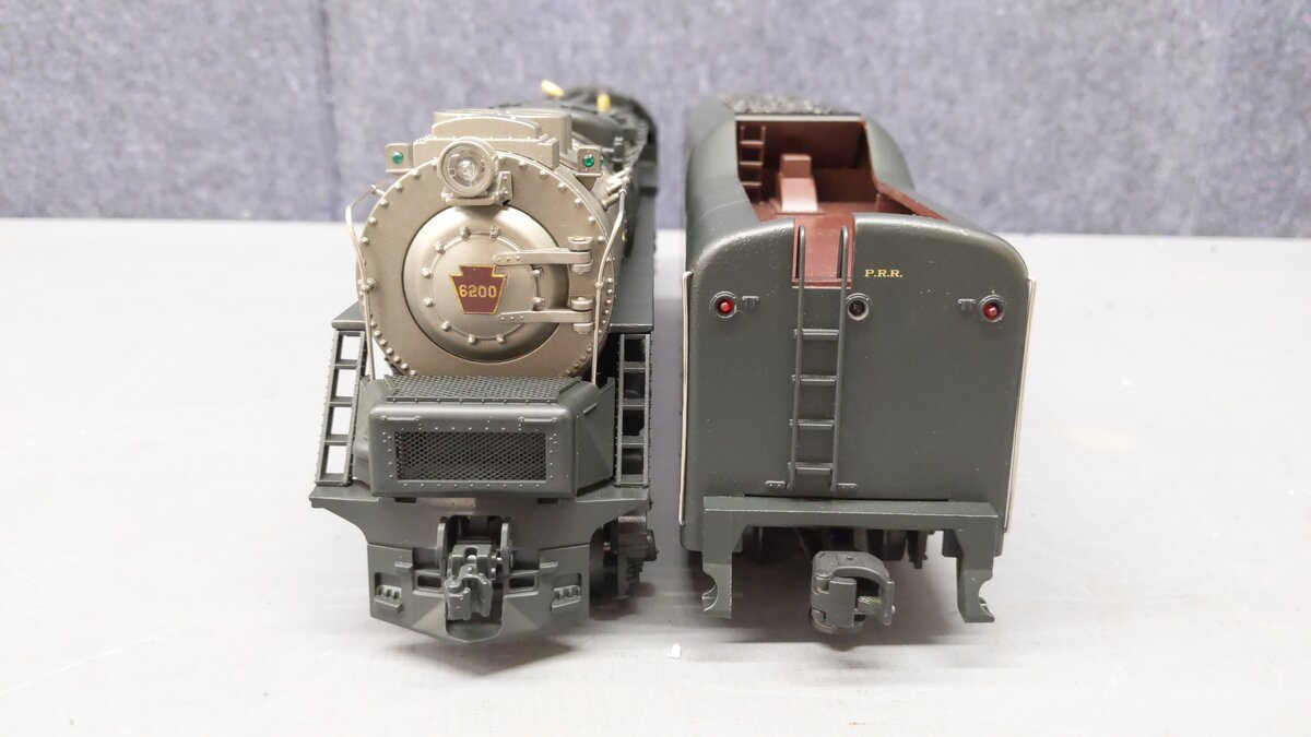 Lionel 6-18010 O PRR 6-8-6 Turbine Steam Locomotive & Tender with RS #6200 EX/Box