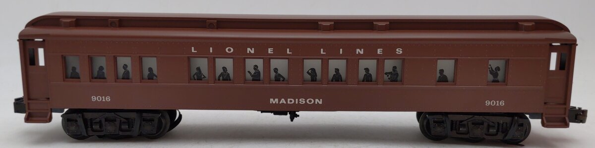 Lionel 6-19016 O Gauge Lionel Lines Madison Passenger Car #9016 EX/Box