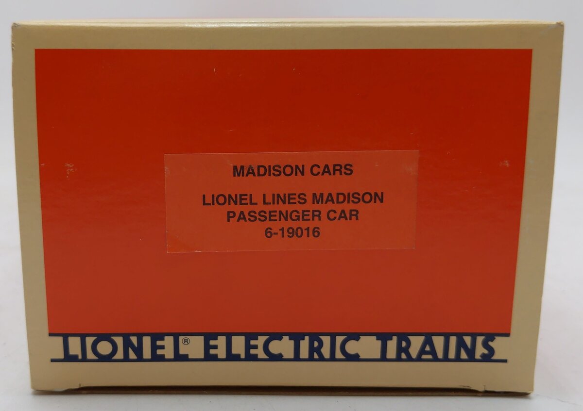 Lionel 6-19016 O Gauge Lionel Lines Madison Passenger Car #9016 EX/Box