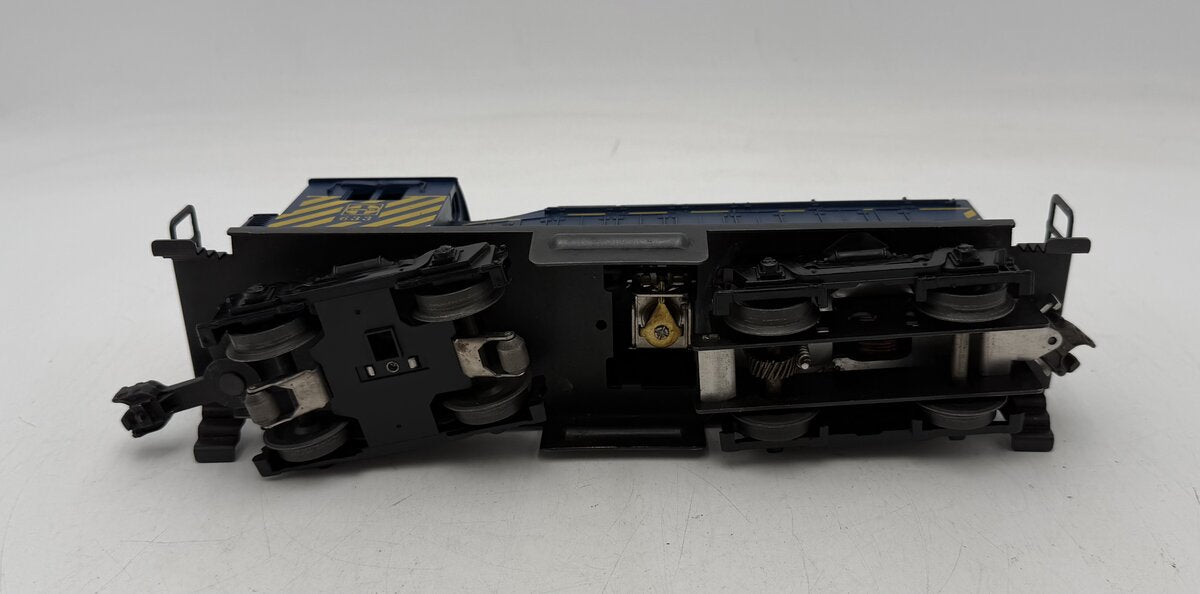 Lionel 633 VIntage O Santa Fe AT&SF NW-2 Diesel Switcher Yellow Safety Stripes VG