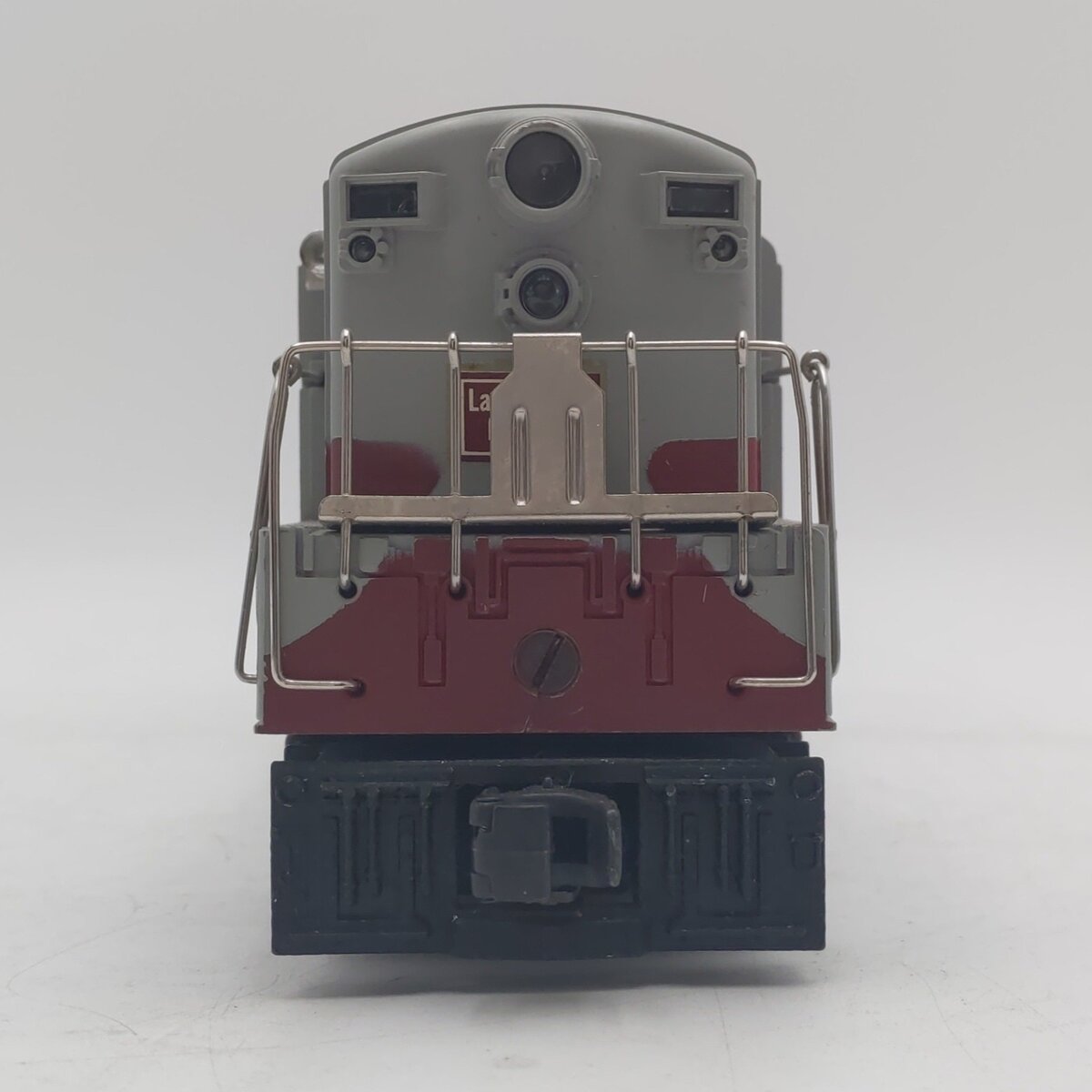 Lionel 2321 Vintage O Lackawanna FM Trainmaster Diesel (Gray Roof Version) EX
