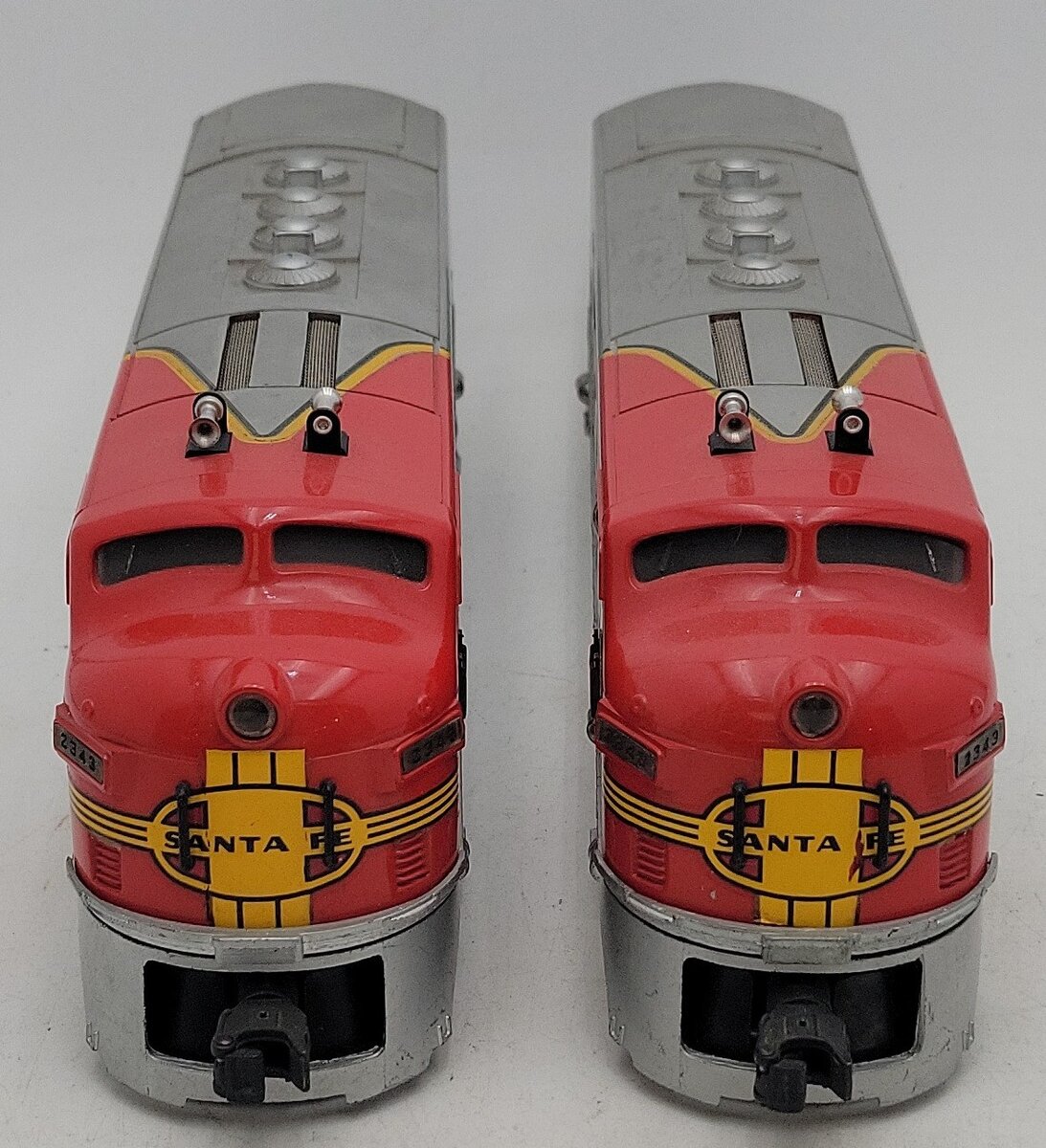 Lionel 2343 Vintage O Gauge Santa Fe F3 AA Diesel Locomotive Set EX