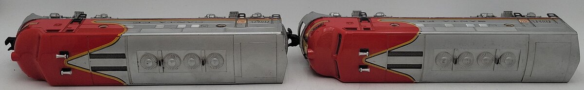 Lionel 2343 Vintage O Gauge Santa Fe F3 AA Diesel Locomotive Set EX
