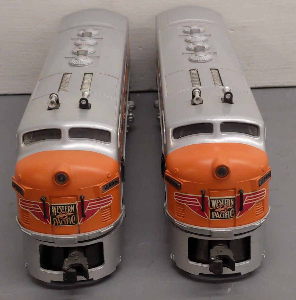 Lionel 2345 Vintage O Western Pacific F3 AA Diesel Locomotive Set VG