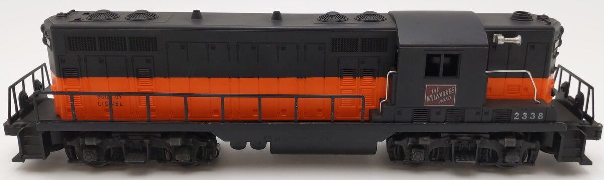 Lionel 2338 Vintage O Gauge Milwaukee Road Powered GP-7 Diesel Locomotive VG