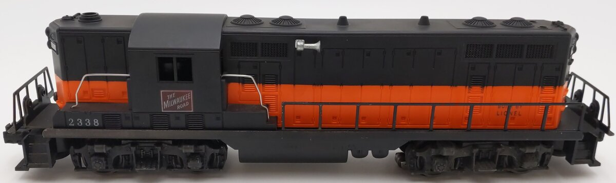 Lionel 2338 Vintage O Gauge Milwaukee Road Powered GP-7 Diesel Locomotive VG