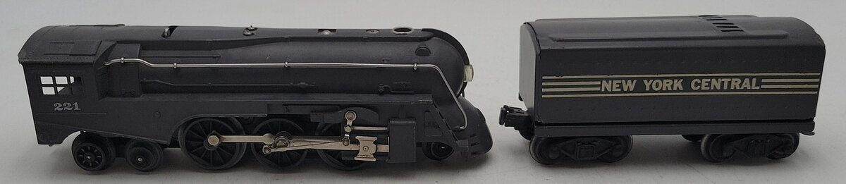 Lionel 221 Vintage O NYC  Dreyfuss Gray 2-6-4 Steam Locomotive & 221W Tender VG