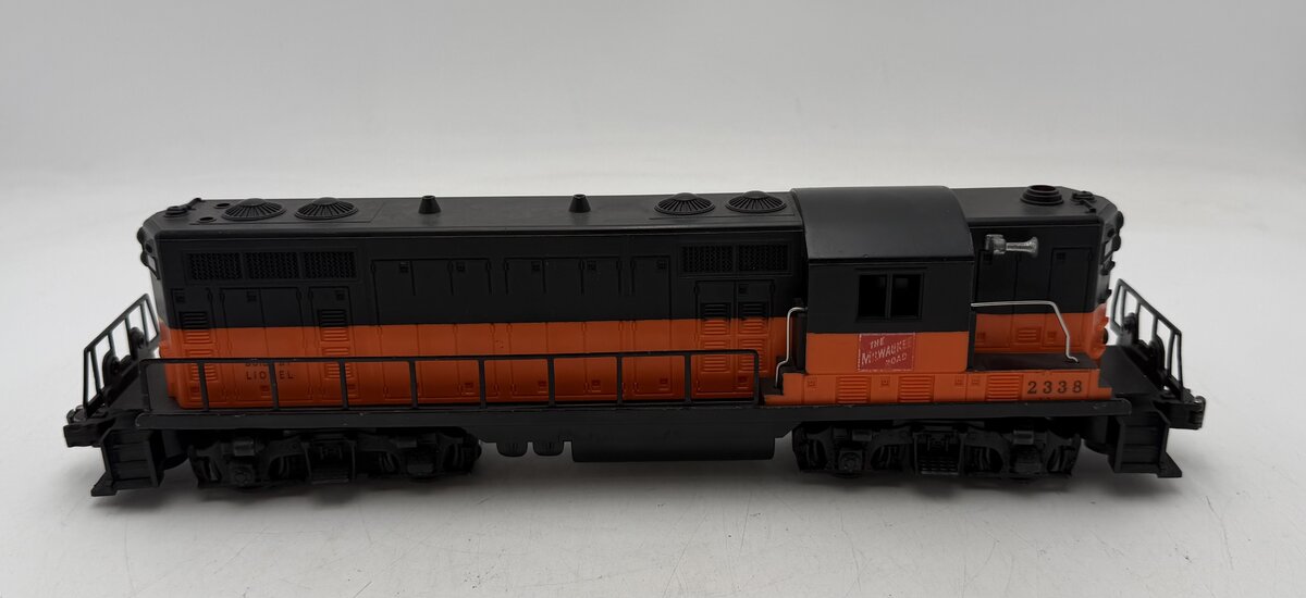 Lionel 2338 Vintage O Milwaukee GP-7 Diesel Locomotive - Solid Stripe - RARE! VG