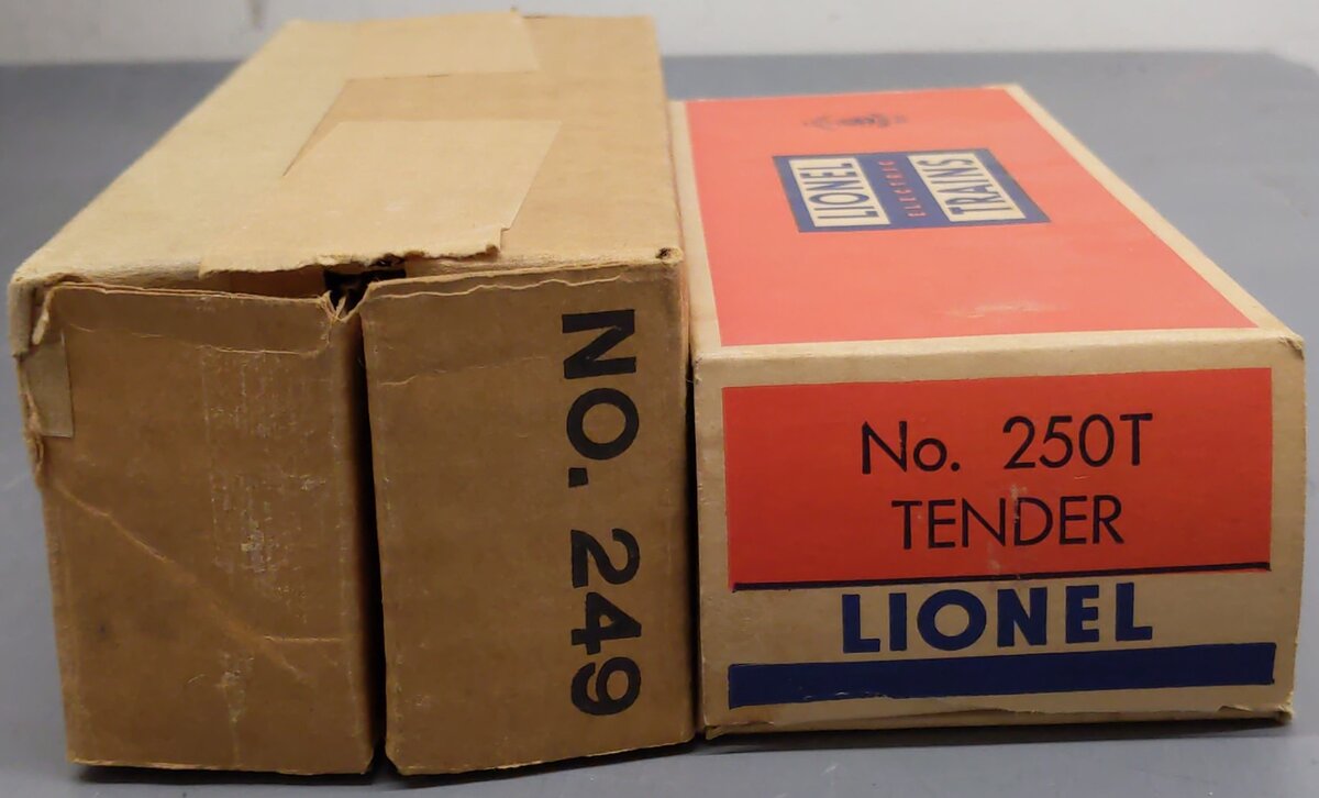 Lionel 249 Vintage O Postwar 2-4-2 Steam Locomotive w/ 250T Tender/Box
