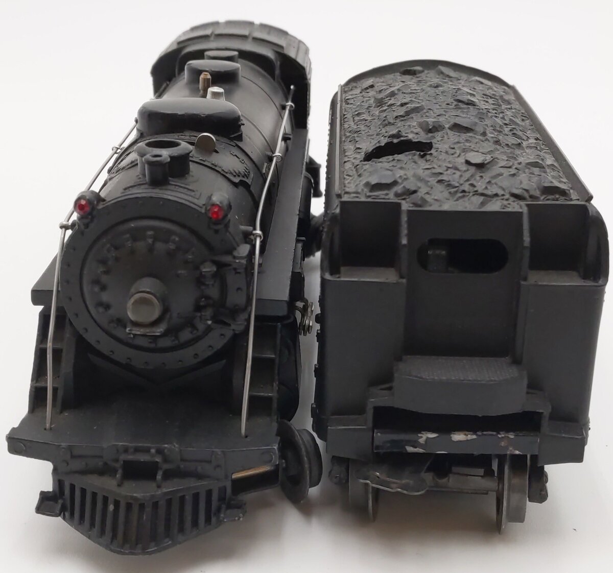 Lionel 1666 Vintage O 2-6-2 Die-Cast Steam Locomotive & 2466WX Tender VG