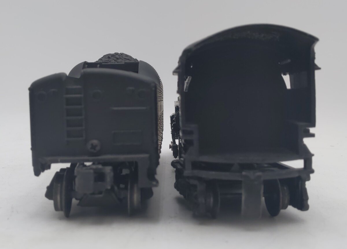 Lionel 2055 Vintage O 4-6-4 Hudson Steam Locomotive & 2046W Tender EX
