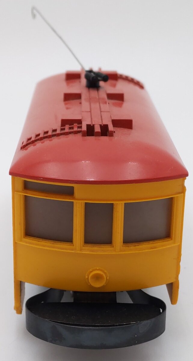 Lionel 60 Vintage O Gauge Postwar Lionelville Trolley with Black Lettering