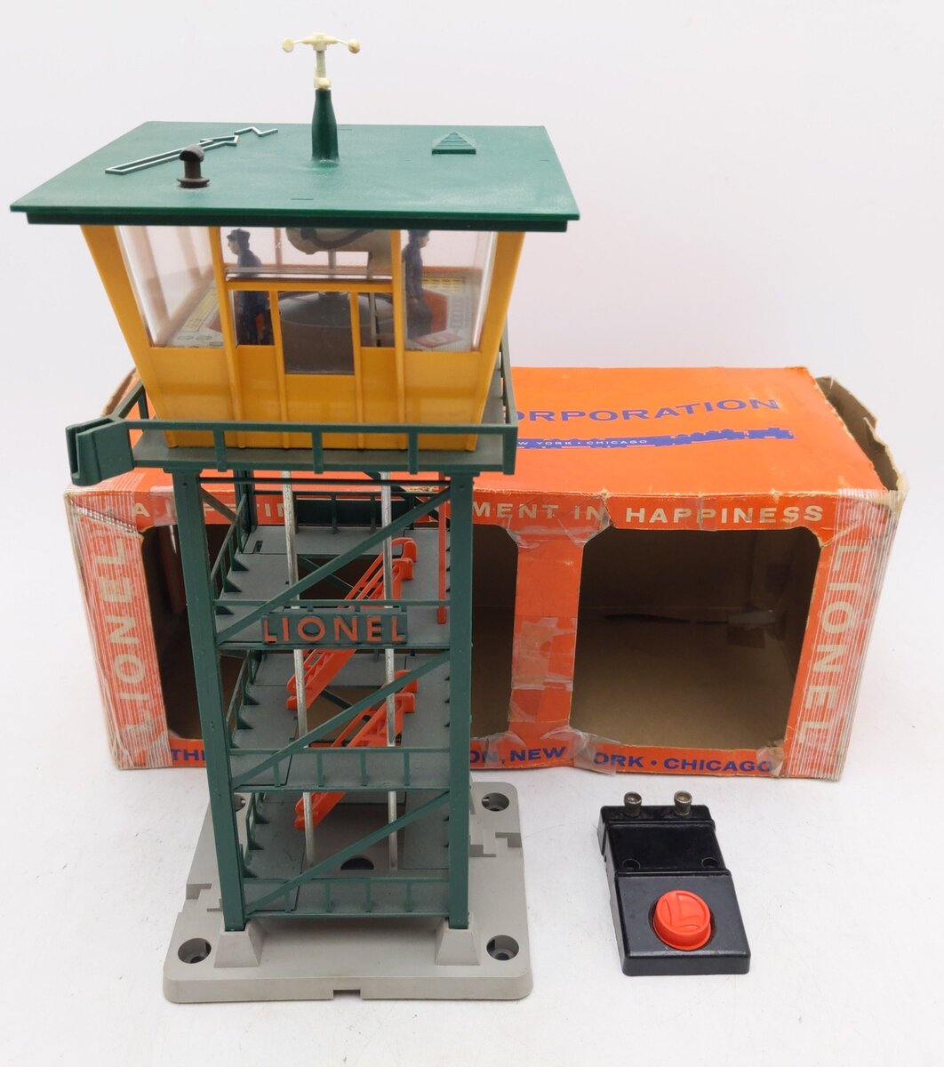 Lionel 192 Vintage O Operating Control Tower VG/Box