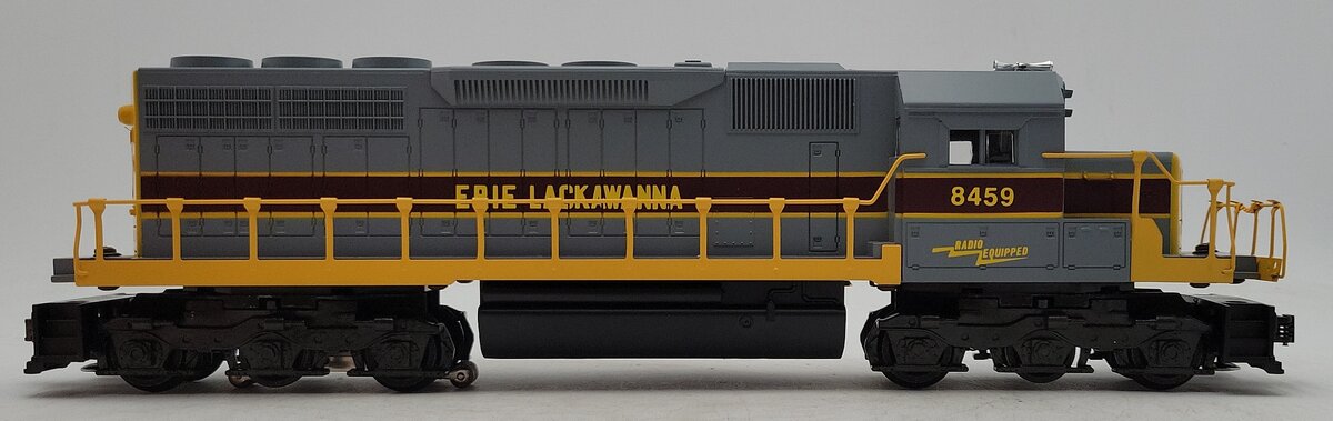 Lionel 6-18202 O Erie Lackawanna SD-40 Non-Powered Diesel Locomotive #8459 EX/Box