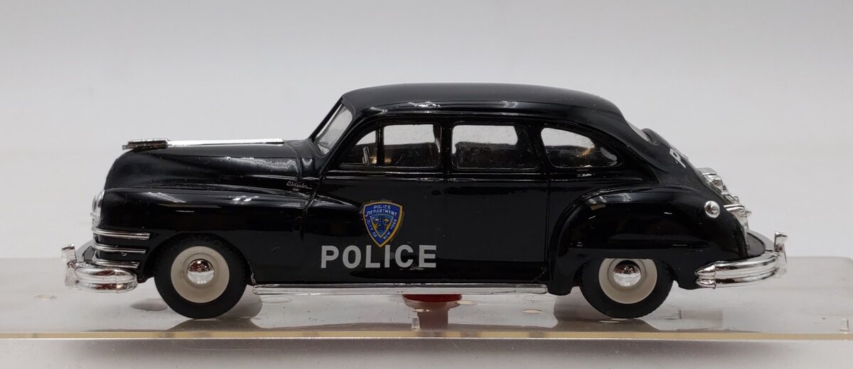 Vitesse 372 1:43 Scale Chrysler Windsor Police 1947 NIB