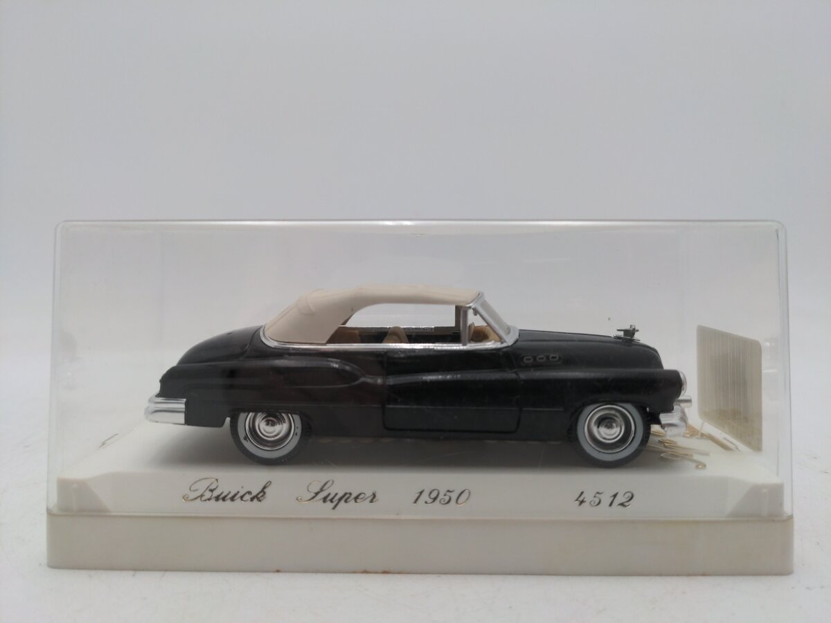 Solido 4512 1:43 Die Cast Black w/Off White Top 1950 Buick Super LN
