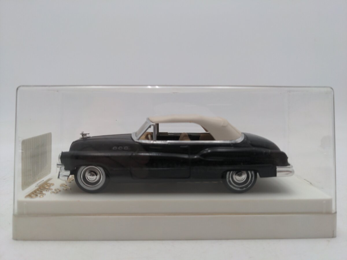 Solido 4512 1:43 Die Cast Black w/Off White Top 1950 Buick Super LN