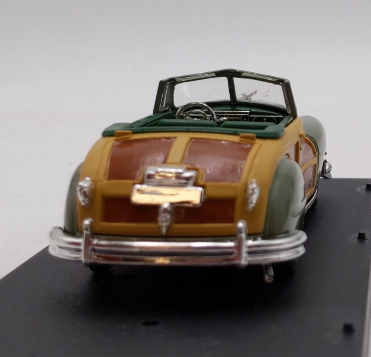 Vitesse 490 1:43 Chrysler Town & Country Convertible Green Top NIB
