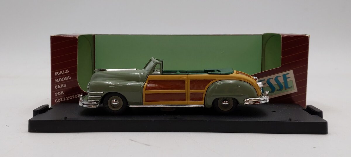 Vitesse 490 1:43 Chrysler Town & Country Convertible Green Top NIB