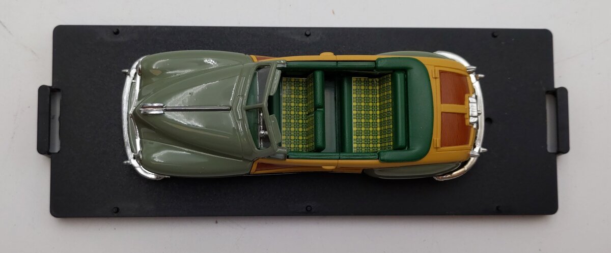 Vitesse 490 1:43 Chrysler Town & Country Convertible Green Top NIB