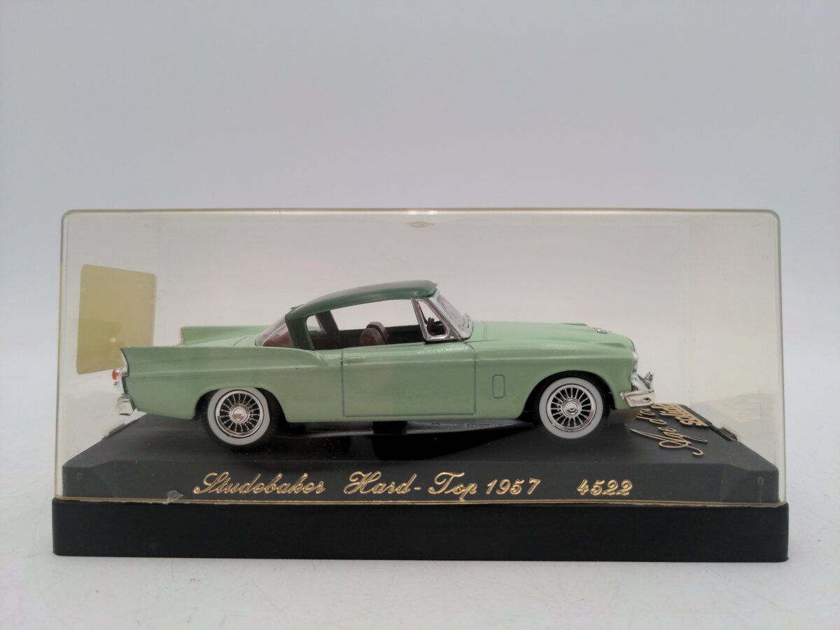 Solido 4522 1:43 Green Studebaker Hard Top LN